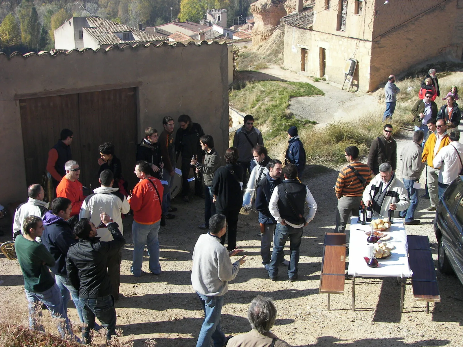 Almuerzo en el lagar. Almuerzo en el lagar.